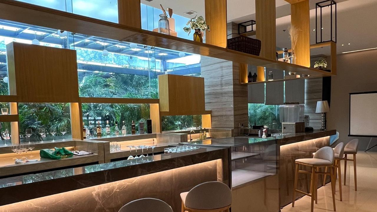 Holiday Inn Express Manila Newport City, An Ihg Hotel Paranaque City Eksteriør bilde